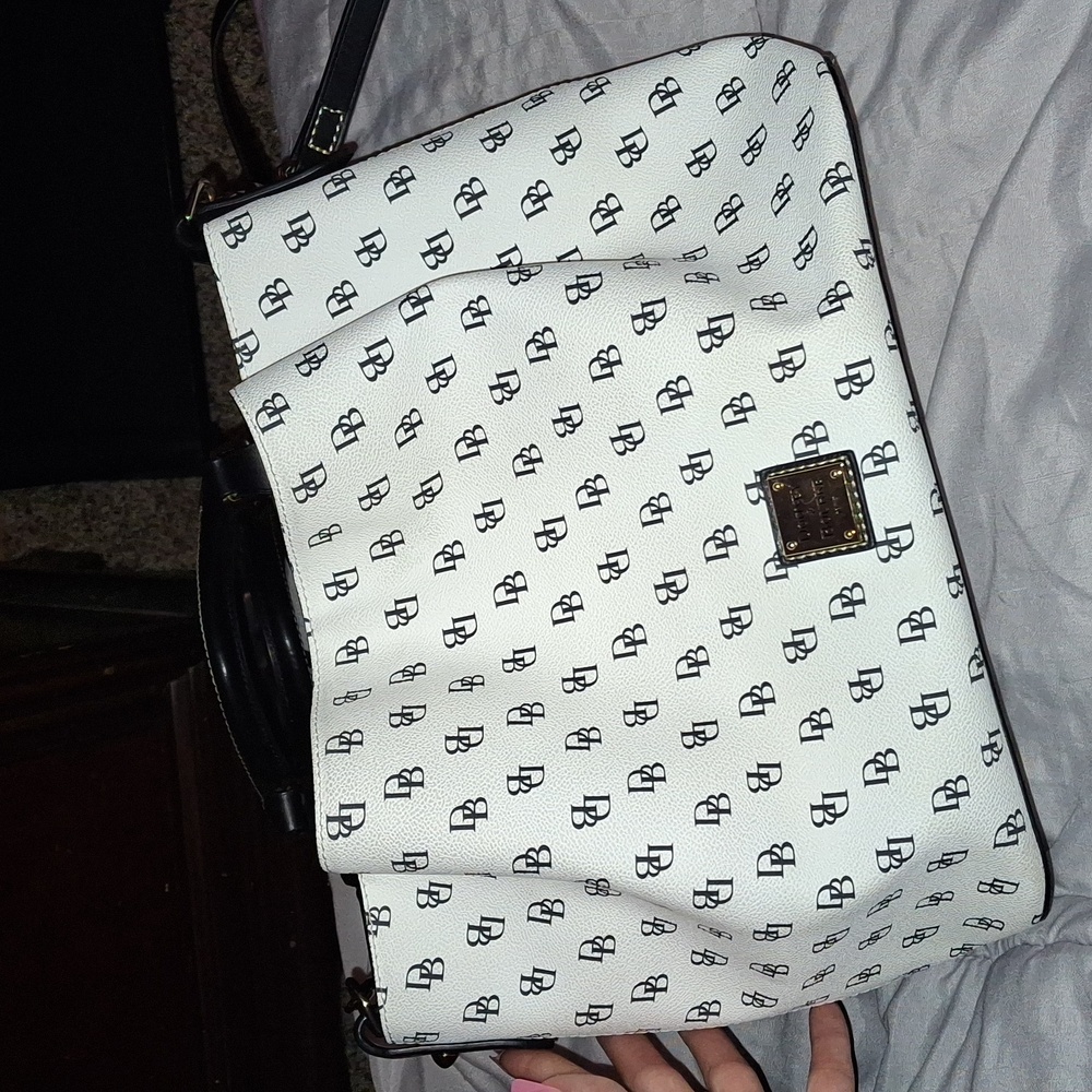 Dooney & Bourke purse
